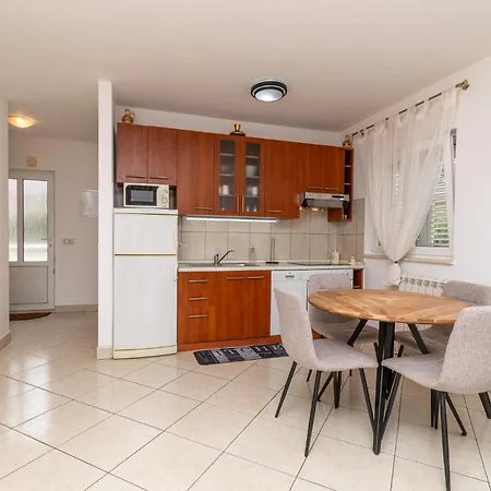 Apartament Ivan